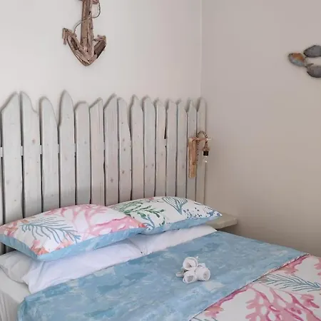 Helena's 3* Kassiopi